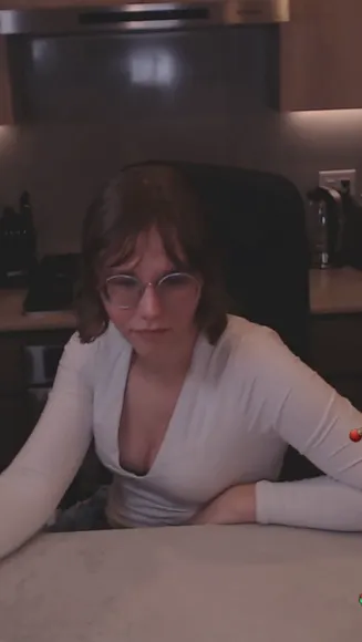 Livagar White Top Cleavage Tease OnlyFans Video Leaked