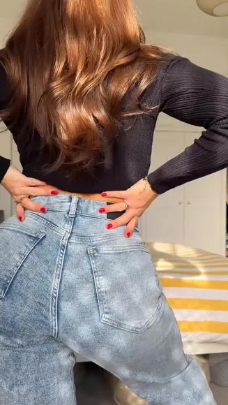 Livefitelle Thong Under Jeans Tease OnlyFans Video Leaked