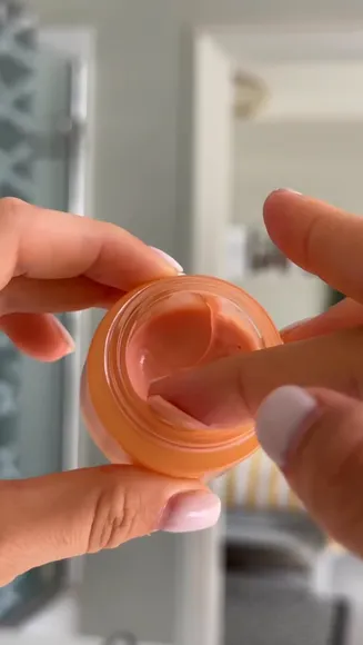 Livefitelle Bikini Body Applying Lotion OnlyFans Video Leaked