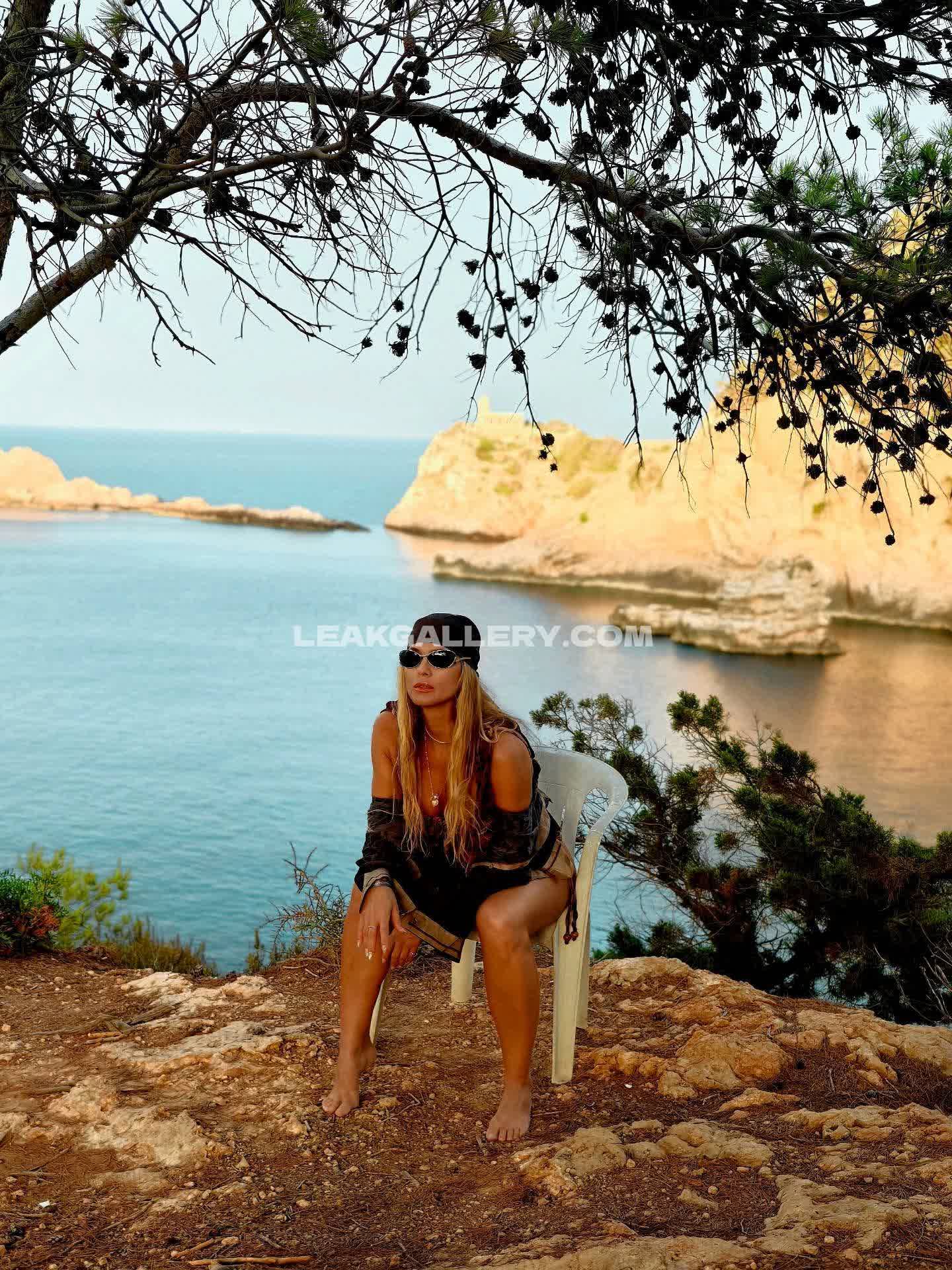 Liviaandradereal Exclusive Leaked Nude OnlyFans #13262472