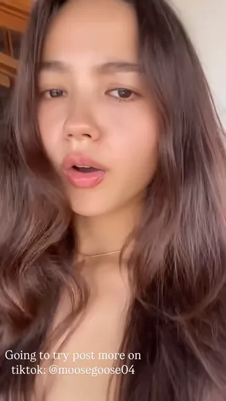Lizdelaloy Lace Top Tease OnlyFans Video Leaked