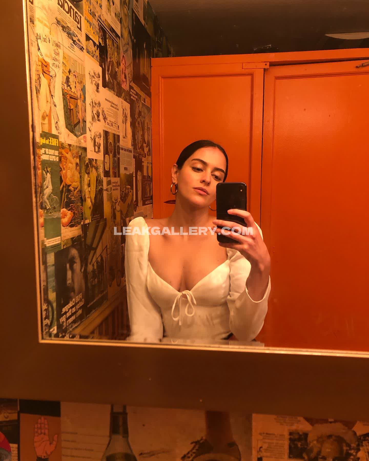 Lizvig / elizabeth_viggiano Exclusive Leaked Nude OnlyFans #13223113