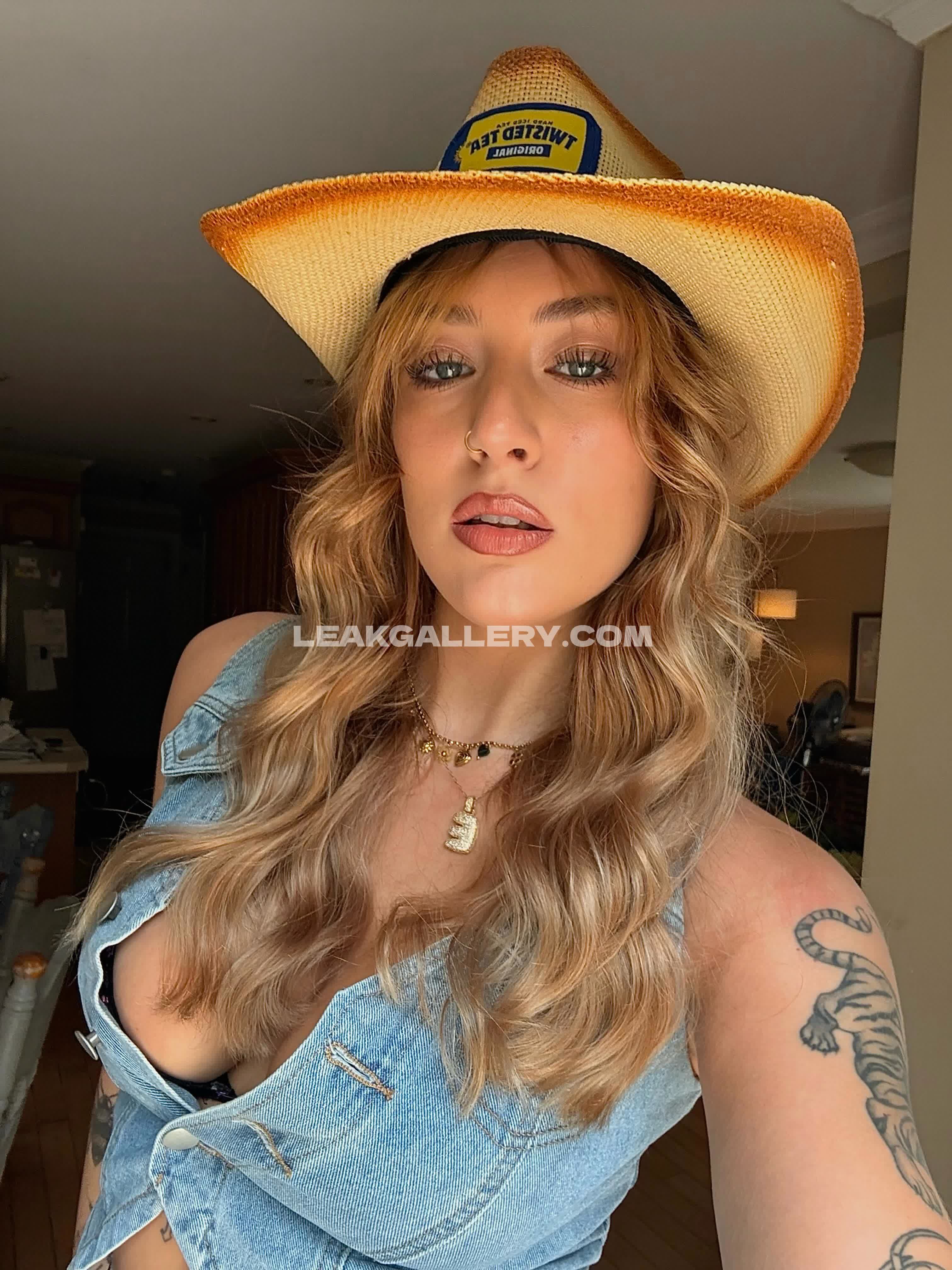 Lizzy_nb1 Exclusive Leaked Nude OnlyFans #13350611