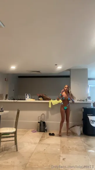 lolagreinerr... video thumbnail
