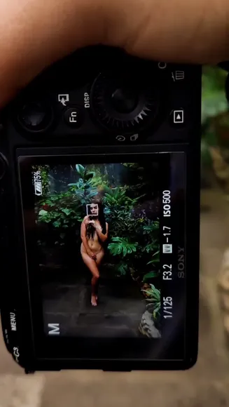 Loless Full Nude Garden Pose OnlyFans Video Leaked