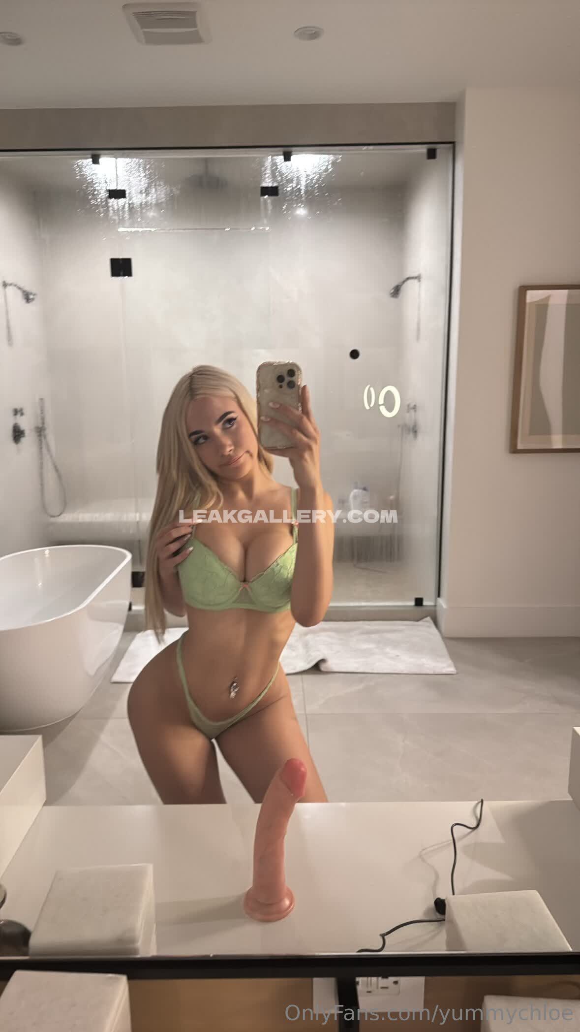 Lonelygirlchloe Exclusive Leaked Nude OnlyFans #13105754