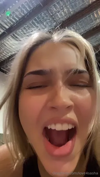 Love4sasha Gym Bra Tease OnlyFans Video Leaked
