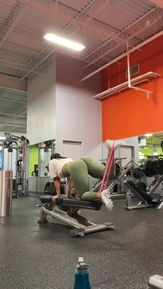Lovelylesh Green Leggings Booty Workout OnlyFans Video Leaked