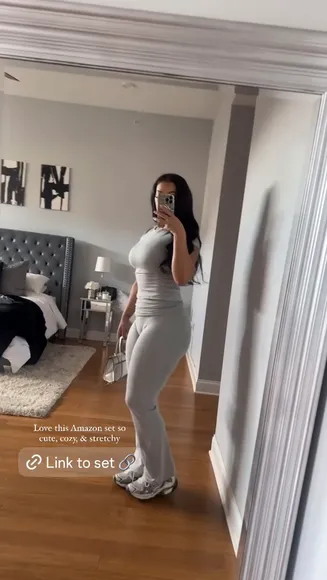 Lovelylesh Tight Gray Bodysuit Pose OnlyFans Video Leaked