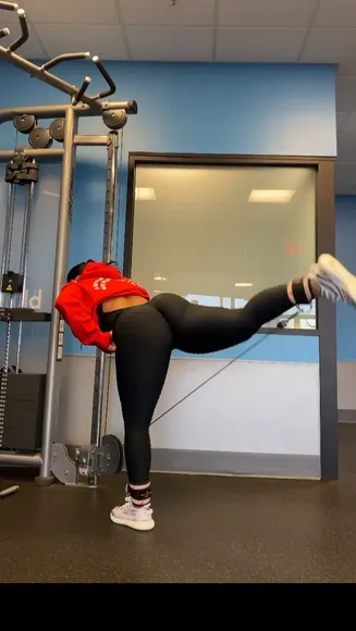 Lovelylesh Tight Leggings Squatting OnlyFans Video Leaked