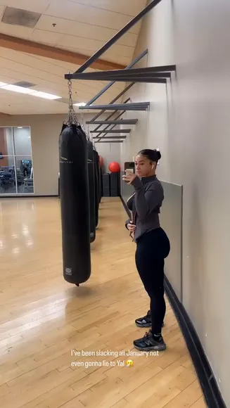 Lovelylesh Tight Leggings Gym Pose OnlyFans Video Leaked