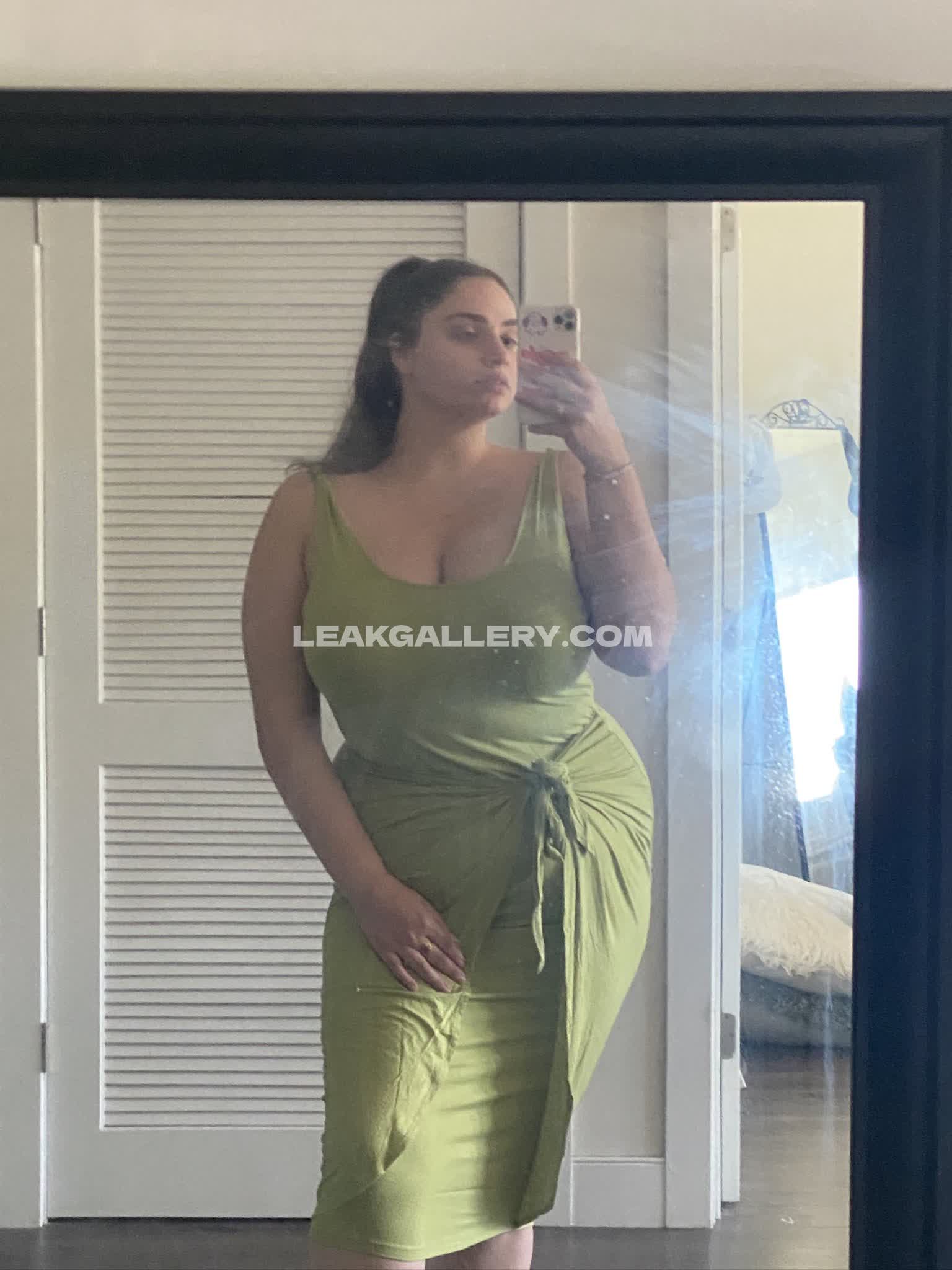 Lozclaws Exclusive Leaked Nude OnlyFans #13186376