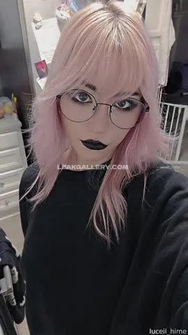 Luceilhime Pink Hair Selfie Pose OnlyFans Photo Leaked