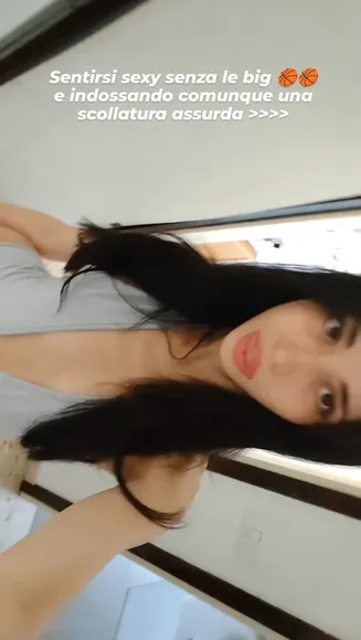 Lucrelisa Gray Tank Top Tease OnlyFans Video Leaked