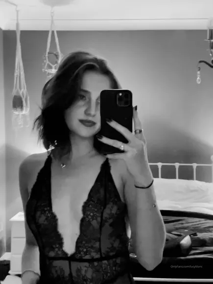 Lucyblanc Lace Bodysuit Mirror Selfie OnlyFans Video Leaked
