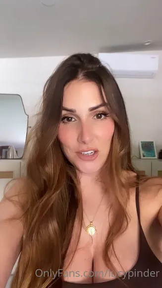 Lucypinder Low-Cut Top Tease OnlyFans Video Leaked