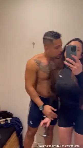 Luizamarcato Kneeling Blowjob Tease OnlyFans Video Leaked