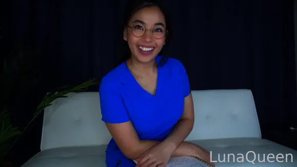 Lunaqueen Blue Scrubs Blowjob OnlyFans Video Leaked