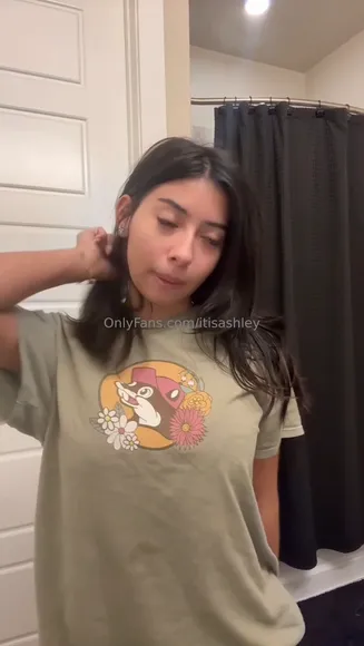 Luvashxx Tight T-Shirt Ass Show OnlyFans Video Leaked