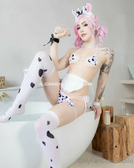 Luxlo Cow Print Bikini Tease OnlyFans Photo Leaked