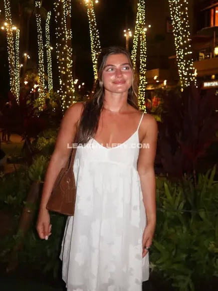 Lydiadoesburg White Dress Night Walk OnlyFans Photo Leaked
