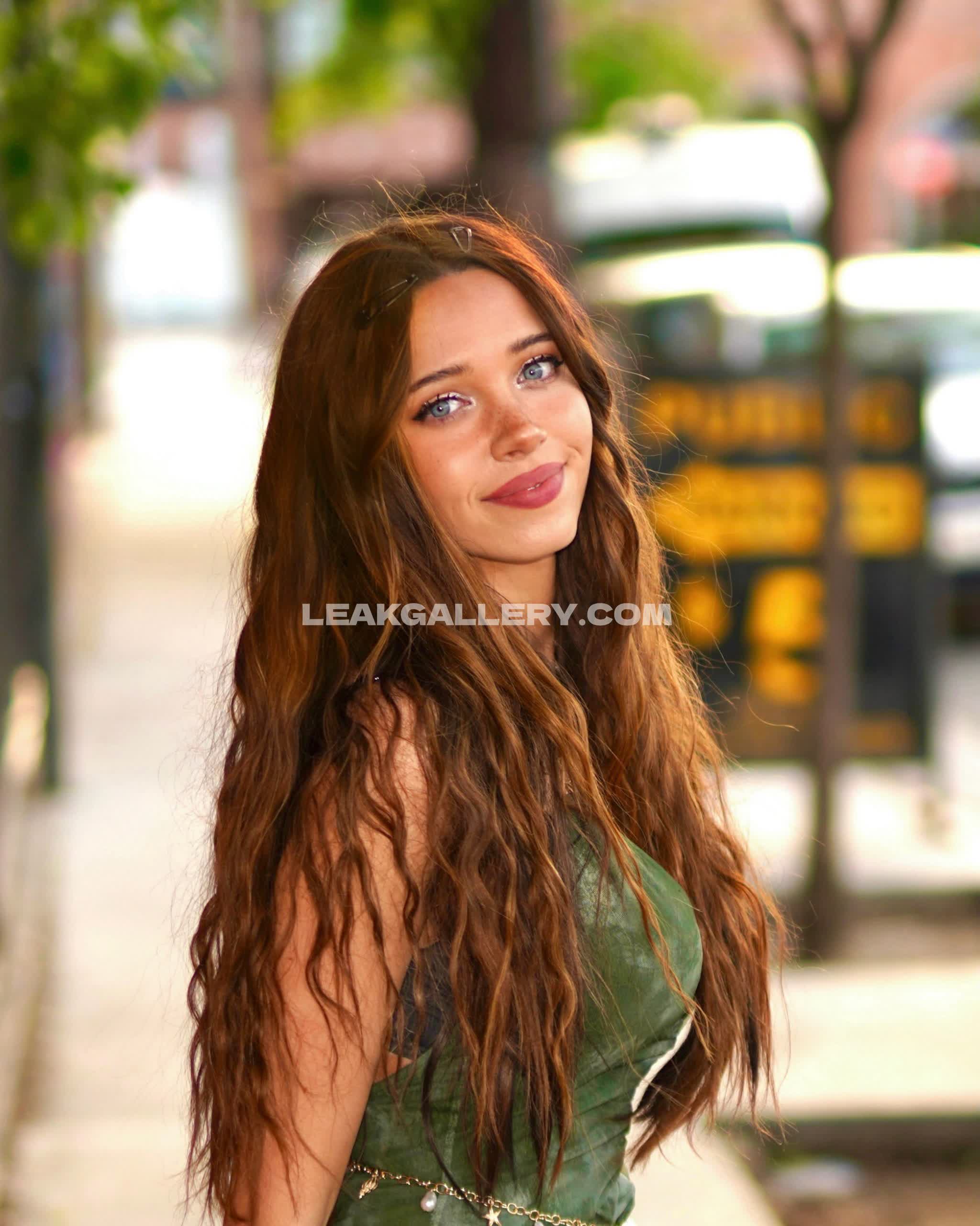 Lydiaviolet Exclusive Leaked Nude OnlyFans #12421309