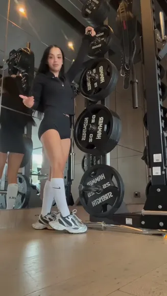 Lyna_com2000 Gym Shorts Bending Over OnlyFans Video Leaked