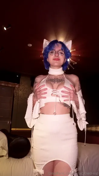 Lyracr0w0 White Cat Suit Tease OnlyFans Video Leaked