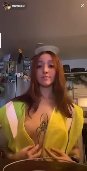 M3n4cing Neon Top Unzipping OnlyFans Video Leaked