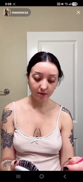 M3n4cing Tattooed Arms Brushing Hair OnlyFans Video Leaked