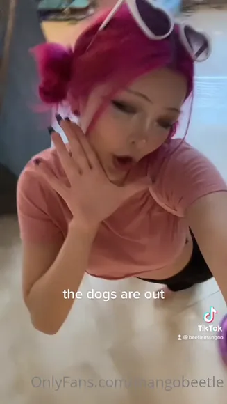 M4ngo Pink Hair Selfie Pose OnlyFans Video Leaked