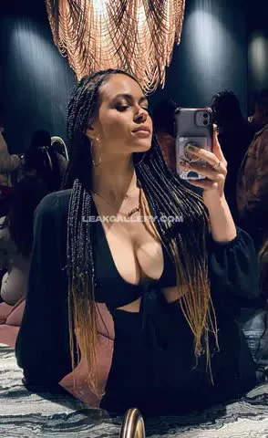 Macbethanie Deep V-Neck Bodysuit Tease OnlyFans Photo Leaked