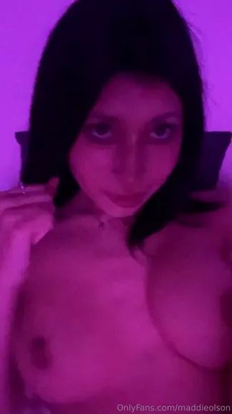 Maddieolson Topless Under Purple Light OnlyFans Video Leaked