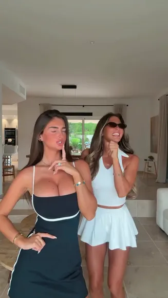 Maddycheary Plunging Dress Cleavage OnlyFans Video Leaked