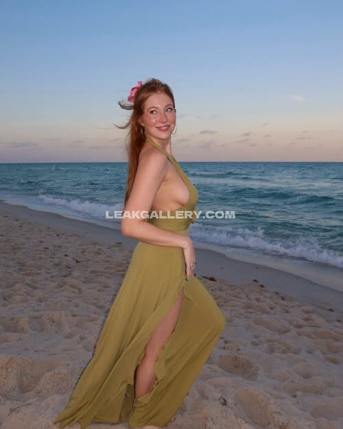 Madelineaford Exclusive Leaked Nude OnlyFans #12330355