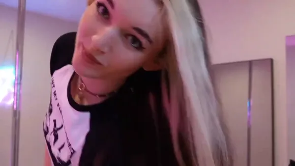 Madiruve Pink Mesh Bodysuit Tease OnlyFans Video Leaked