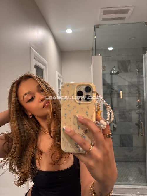 Madisonbailey / madison_bailey Exclusieve gelekte naaktcontent van OnlyFans #12156755
