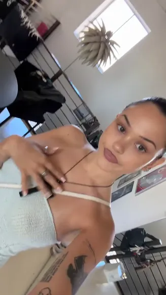 Maggielindemann Strapless Top Tease OnlyFans Video Leaked