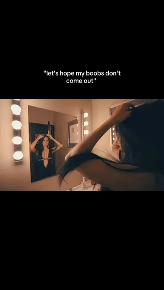 Maggielindemann Deep V Neckline Tease OnlyFans Video Leaked
