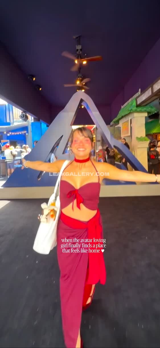 Magicwithmeg Exclusive Leaked Nude OnlyFans #13295292