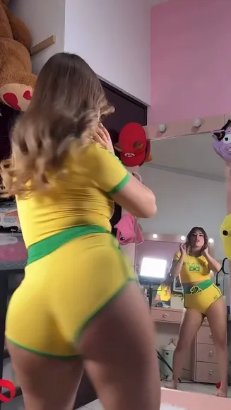 Magsmx Yellow Shorts Twerking OnlyFans Video Leaked
