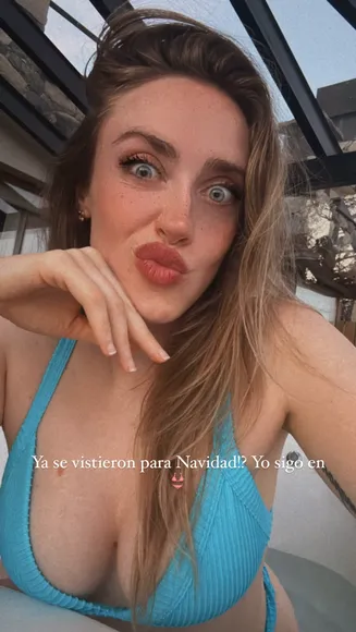 Magui Ansuz Teal Bikini Top Pose OnlyFans Video Leaked