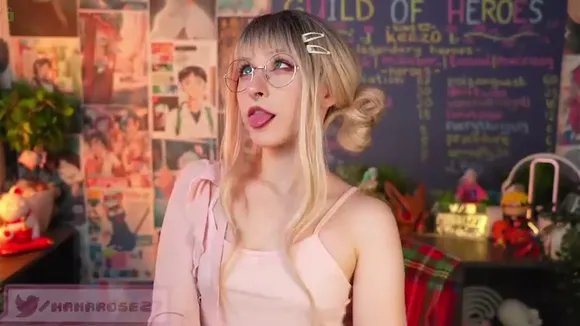 Maidmana Pink Crop Top Tease OnlyFans Video Leaked