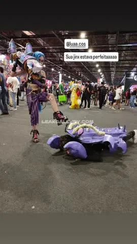 Maimynyan Cosplay Skirt Lift Tease OnlyFans Photo Leaked