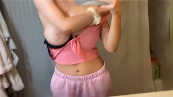 Makbabbyy Pink Top Removal Tease OnlyFans Video Leaked