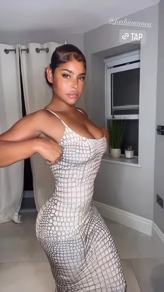 Malaikaterry Tight Dress Ass Curve OnlyFans Video Leaked
