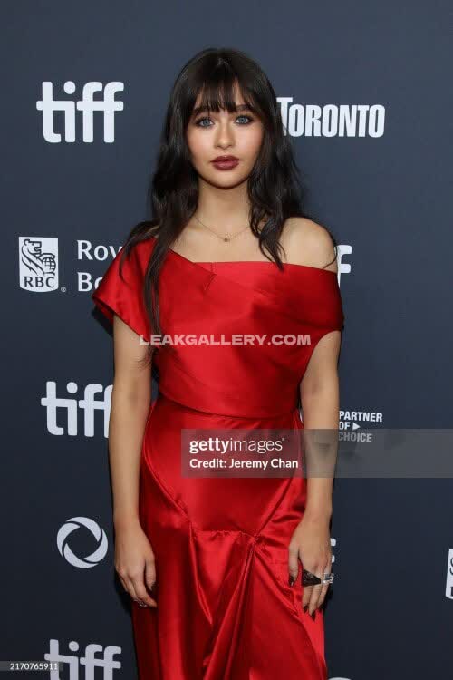 Malinaweissman Red Satin Gown Pose OnlyFans Photo Leaked