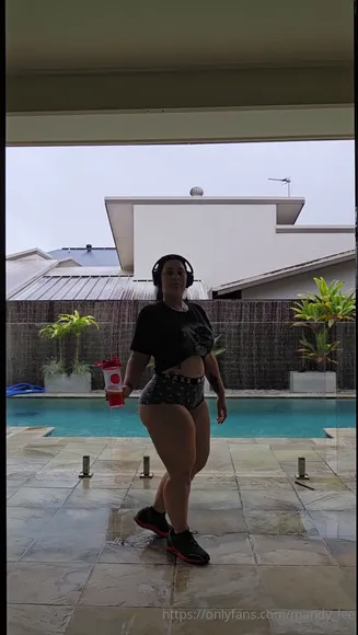 Mandy_lee Thong Shorts Squatting OnlyFans Video Leaked