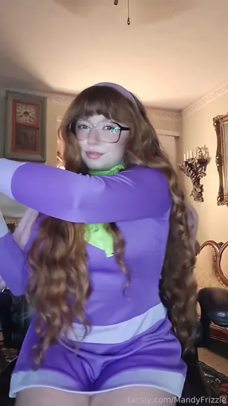 Mandyfrizzle Purple Dress Tease OnlyFans Video Leaked
