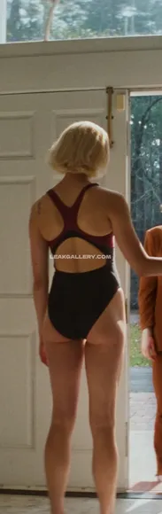 margaret_qualley